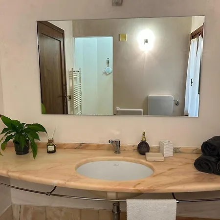 Rosa Nel Borgo Apartment Liedolo