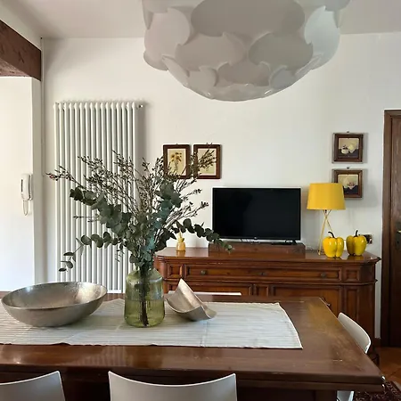 Rosa Nel Borgo Apartment *